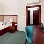 Hotel Kultura 4*