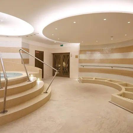 Hotel Kultura 4*