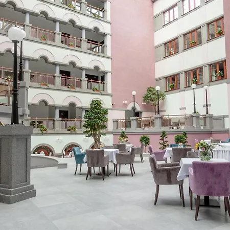 Hotel Kultura 4*