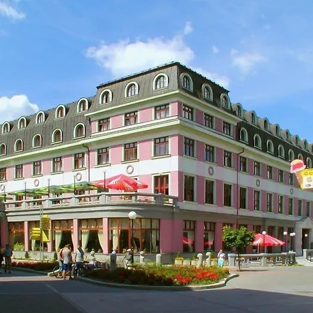 Hotel Kultura 4*